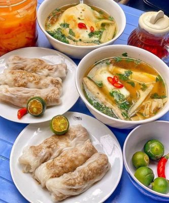 Cao Bang egg steamed rice rolls - Banh Cuon Trung