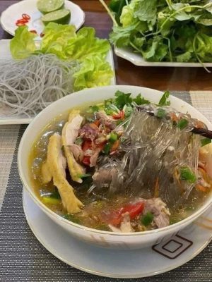 Phia Den arrowroot vermicelli - Cao Bang specialty